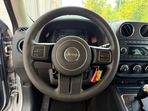 Used 2014 Jeep Patriot Sport w/ Power Value Group FWD image 10