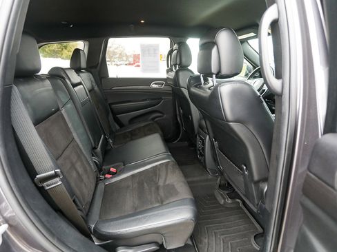 Used 2018 Jeep Grand Cherokee Altitude image 22
