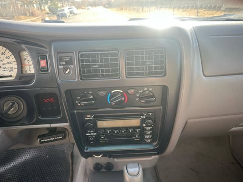 Used 2002 Toyota Tacoma 4x4 Xtracab V6 image 15