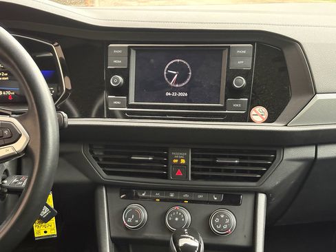 Used 2024 Volkswagen Jetta Sport FWD image 29