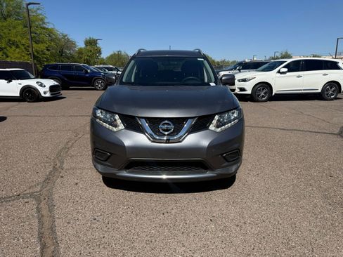 Used 2016 Nissan Rogue SV FWD image 2