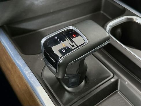 Used 2024 Chevrolet Silverado 1500 High Country w/ High Country Premium Package image 16