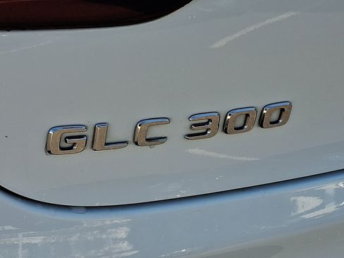 Certified 2022 Mercedes-Benz GLC 300 4MATIC Coupe image 31