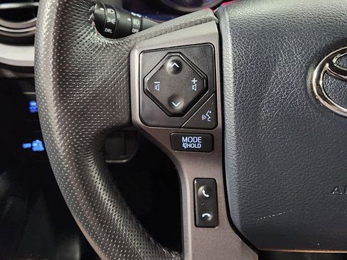 Used 2020 Toyota Tacoma TRD Sport w/ Technology Package image 47