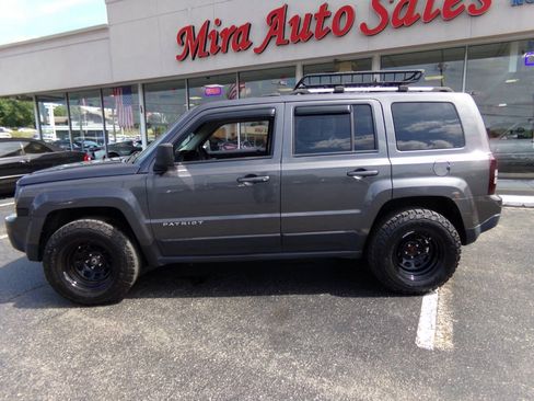 Used 2016 Jeep Patriot High Altitude AWD/4WD image 2