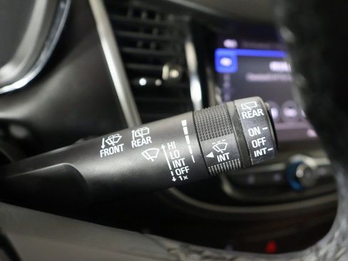 Used 2020 Chevrolet Trax LT w/ Driver Confidence Package FWD image 35