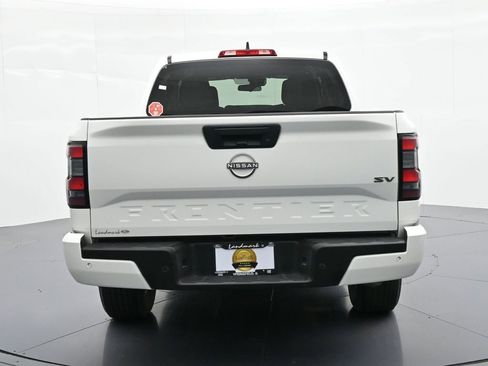 Used 2023 Nissan Frontier SV w/ Technology Package RWD image 7