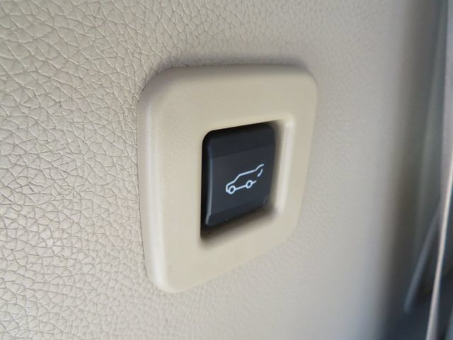 Used 2014 Ford Expedition XLT w/ Equipment Group 202A RWD image 20