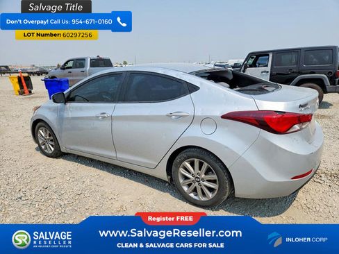 Used 2014 Hyundai Elantra SE w/ Option Group 02 FWD image 3
