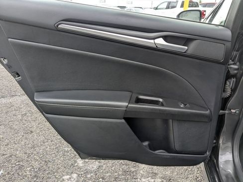 Used 2019 Ford Fusion Titanium image 30