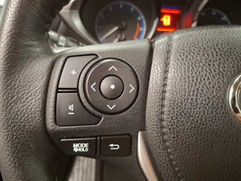 Used 2016 Toyota Corolla S image 19