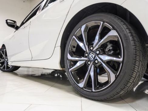 Used 2020 Honda Civic Sport image 33