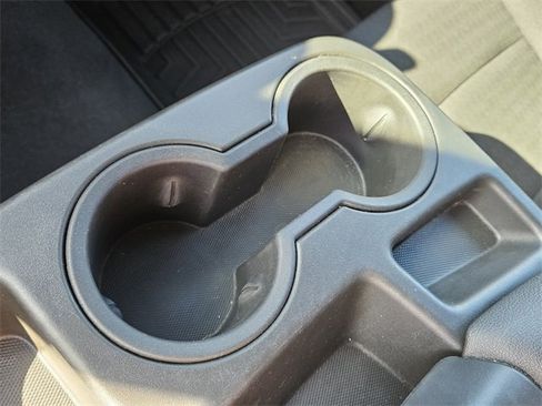 Used 2023 Chevrolet Silverado 1500 Custom image 23