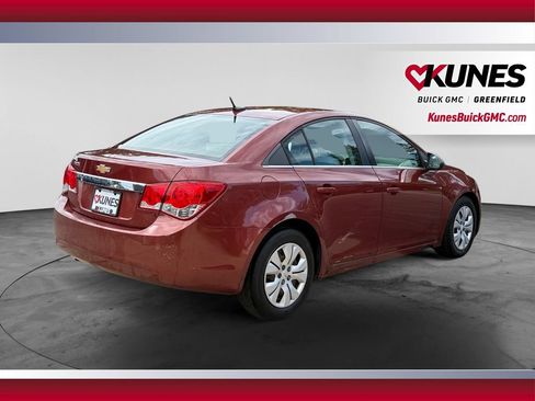 Used 2012 Chevrolet Cruze LS FWD image 8