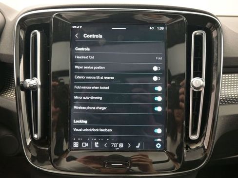 Used 2021 Volvo XC40 P8 Recharge w/ Advanced Package image 16