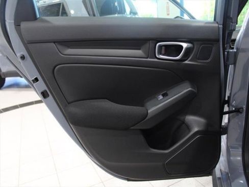 Used 2023 Honda Civic Sport image 18