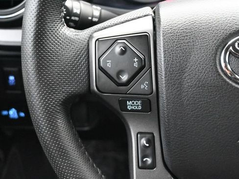 Used 2021 Toyota Tacoma TRD Off-Road AWD/4WD image 7