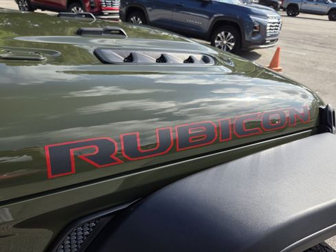 Used 2023 Jeep Gladiator Rubicon AWD/4WD image 24