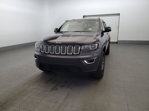 Used 2018 Jeep Grand Cherokee Laredo AWD/4WD image 15