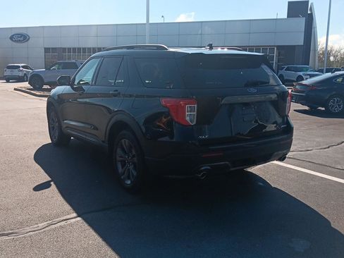 Used 2023 Ford Explorer XLT w/ Equipment Group 202A AWD/4WD image 6