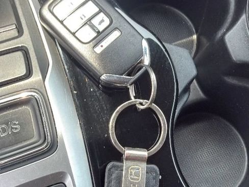 Used 2017 Honda Pilot Elite image 43