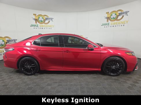 Used 2022 Toyota Camry XSE image 10