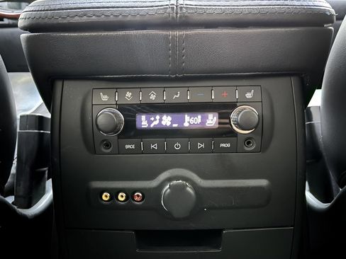 Used 2008 Cadillac Escalade AWD image 18