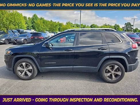 Used 2019 Jeep Cherokee Limited AWD/4WD image 4