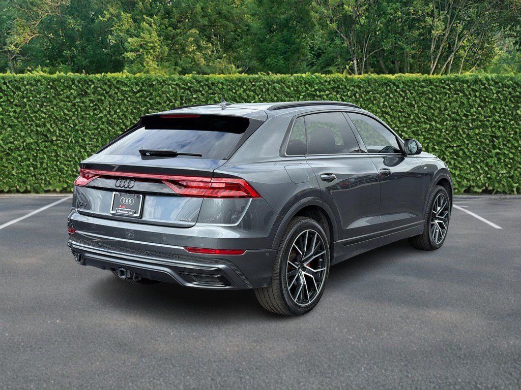 Used 2023 Audi Q8 Premium Plus w/ Premium Plus Package AWD/4WD image 3