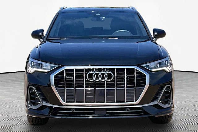 Used 2023 Audi Q3 2.0T Premium Plus AWD/4WD image 3