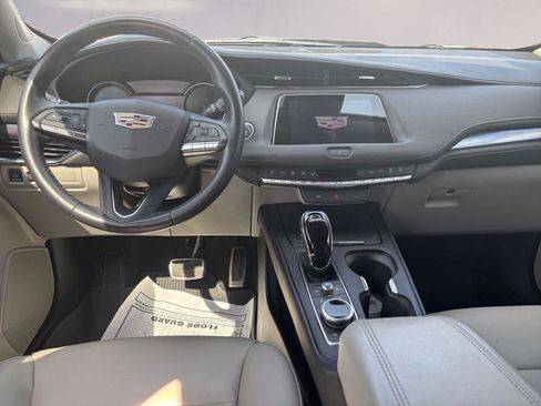 Used 2023 Cadillac XT4 Luxury FWD image 10