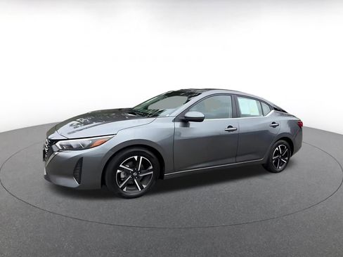 Used 2025 Nissan Sentra SV FWD image 8