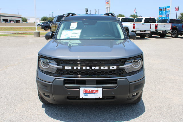 New 2026 Ford Bronco Sport Outer Banks w/ Outer Banks Tech Package+ AWD/4WD image 2