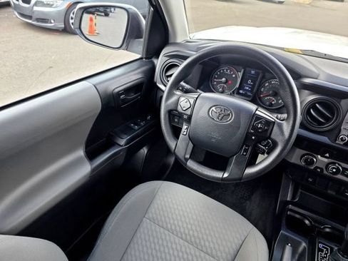 Used 2020 Toyota Tacoma SR w/ SR Convenience Package AWD/4WD image 30