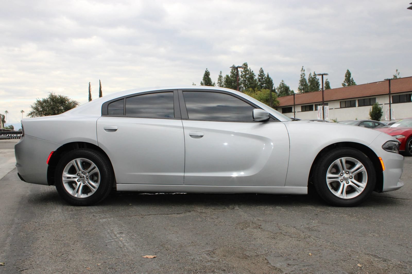 Used 2021 Dodge Charger SXT w/ Leather Interior Group RWD image 35