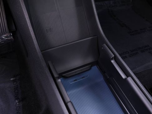 New 2026 Volvo EX30 Cross Country Ultra image 15