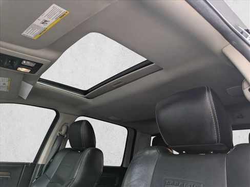 Used 2016 RAM 1500 Laramie w/ Convenience Group image 16