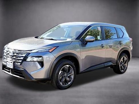 Used 2024 Nissan Rogue SV AWD/4WD image 9
