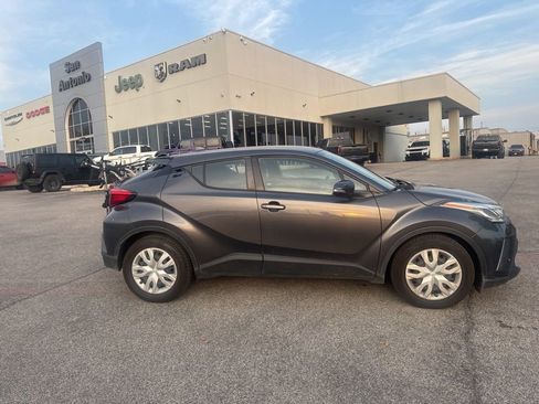 Used 2021 Toyota C-HR LE FWD image 14
