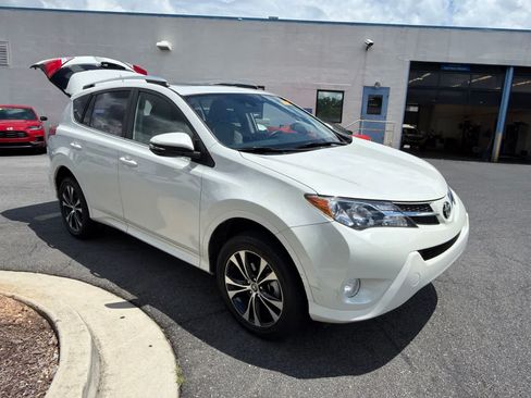 Used 2015 Toyota RAV4 Limited w/ Technology Package FWD image 13