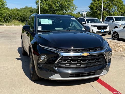 Used 2023 Chevrolet Blazer LT w/ Convenience Package AWD/4WD image 7