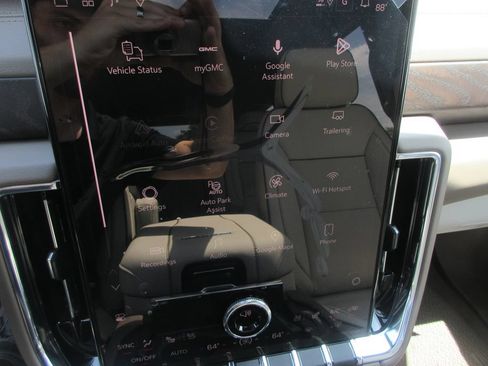 New 2026 GMC Yukon Denali w/ Sun & Power Step Package AWD/4WD image 19