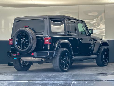 Used 2023 Jeep Wrangler Unlimited Sahara AWD/4WD image 3