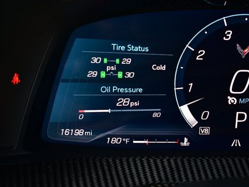 Used 2021 Chevrolet Corvette Stingray w/ Z51 Performance Package image 40