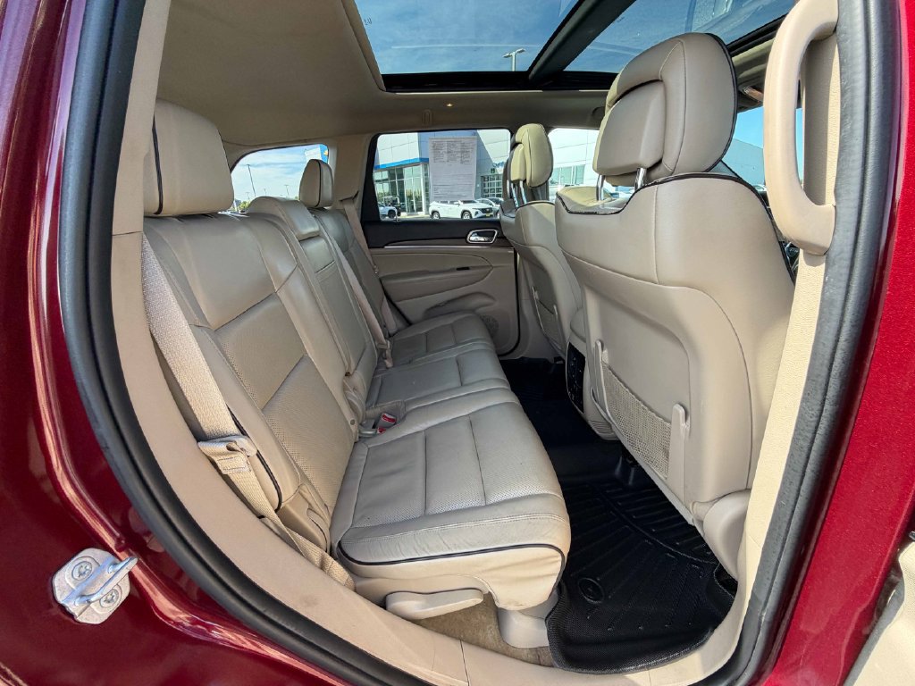 Used 2017 Jeep Grand Cherokee Overland AWD/4WD image 25