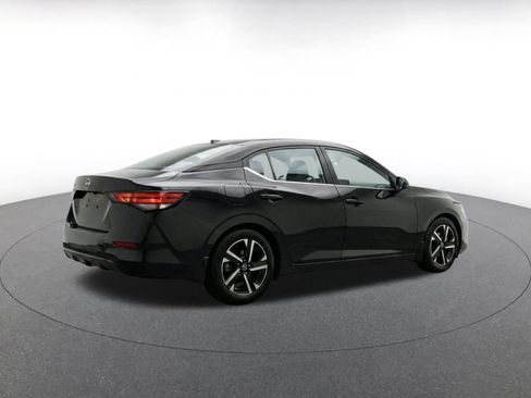 Used 2025 Nissan Sentra SV FWD image 9