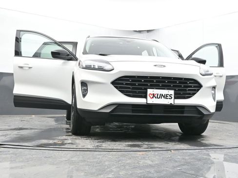 Used 2021 Ford Escape SEL w/ SEL Stealth AWD Package image 61