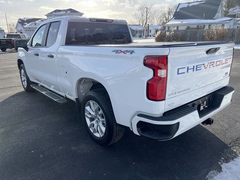 Used 2021 Chevrolet Silverado 1500 Custom image 4