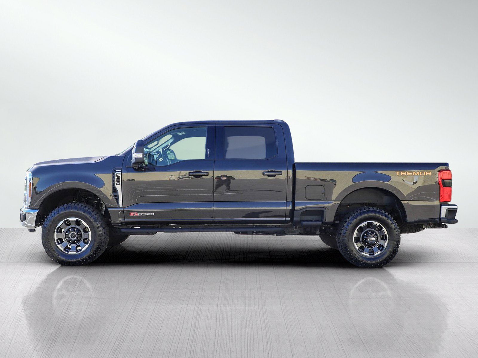 Used 2024 Ford F350 Lariat w/ Lariat Ultimate Package AWD/4WD image 2