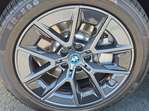 Used 2023 BMW i4 eDrive35 w/ Premium Package RWD image 13
